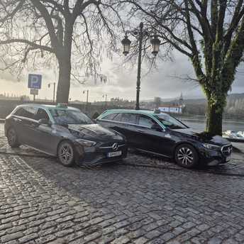 Táxis na praça de taxis da ponte em ponte de lima